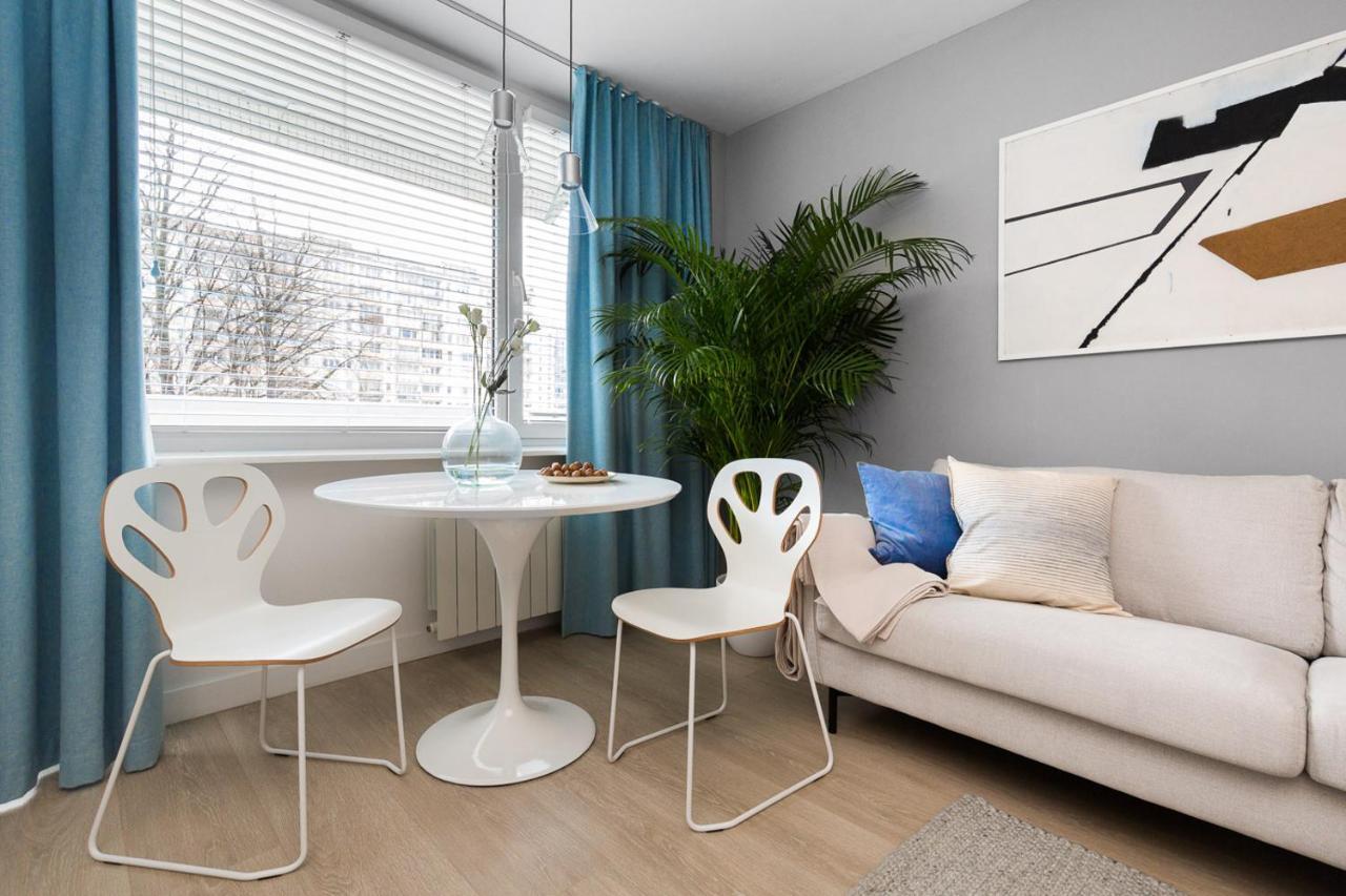 Appartamento Bielany 3 Min From Metro With 5-meals Per Day Diet Catering, Air Conditioning And Free Parking